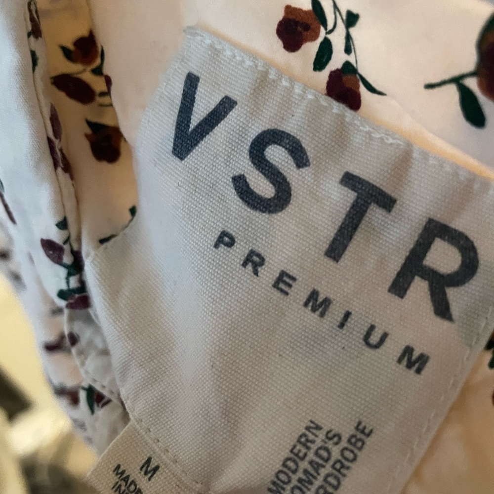 Rose pattern button down shirt - Picture 3 of 3